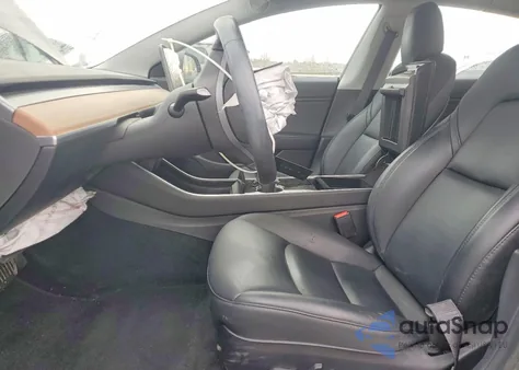 2018 Tesla Model 3 from USA, damaged, VIN 5YJ3E1EA0JF123693